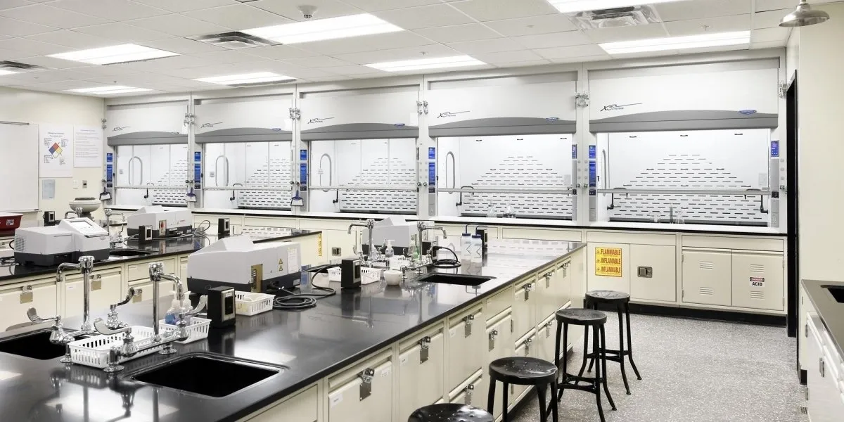 Eğitim Kurumları İçin Uygun Laboratuvar Sistemleri
